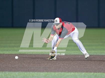 Thumbnail 2 in Kilgore vs. Benbrook Game 2 (UIL 4A Regional Finals) photogallery.