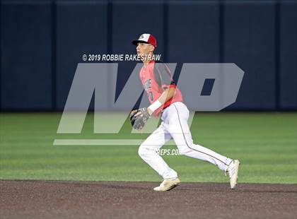 Thumbnail 1 in Kilgore vs. Benbrook Game 2 (UIL 4A Regional Finals) photogallery.