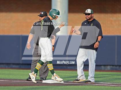 Thumbnail 2 in Kilgore vs. Benbrook Game 2 (UIL 4A Regional Finals) photogallery.