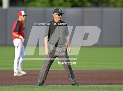 Thumbnail 3 in Kilgore vs. Benbrook Game 2 (UIL 4A Regional Finals) photogallery.