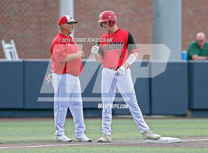 Thumbnail 1 in Kilgore vs. Benbrook Game 2 (UIL 4A Regional Finals) photogallery.