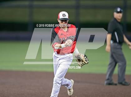 Thumbnail 3 in Kilgore vs. Benbrook Game 2 (UIL 4A Regional Finals) photogallery.