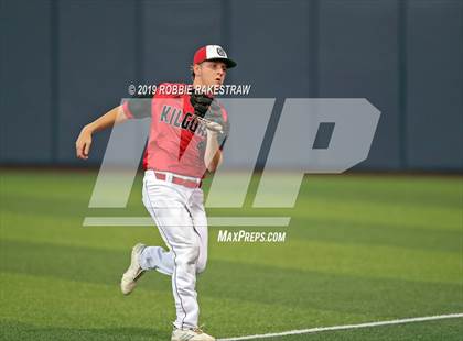 Thumbnail 1 in Kilgore vs. Benbrook Game 2 (UIL 4A Regional Finals) photogallery.