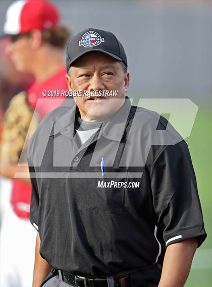 Thumbnail 2 in Kilgore vs. Benbrook Game 2 (UIL 4A Regional Finals) photogallery.
