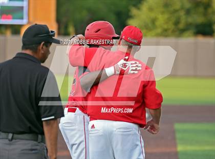 Thumbnail 2 in Kilgore vs. Benbrook Game 2 (UIL 4A Regional Finals) photogallery.