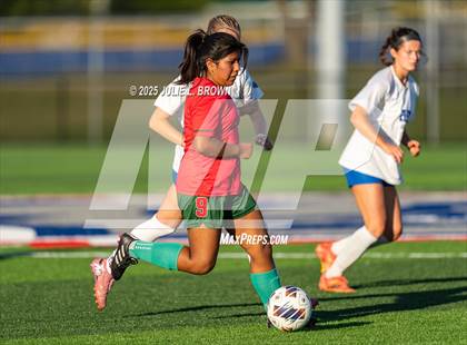 Thumbnail 2 in Hamilton Southeastern vs. Anderson (IHSAA 3A Section 8 Round 1) photogallery.