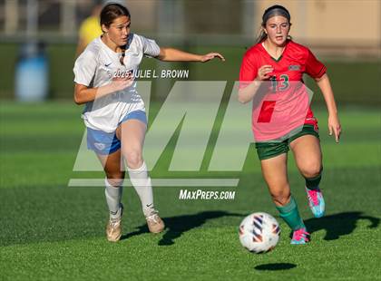 Thumbnail 2 in Hamilton Southeastern vs. Anderson (IHSAA 3A Section 8 Round 1) photogallery.