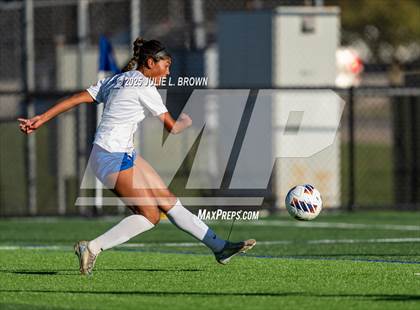 Thumbnail 2 in Hamilton Southeastern vs. Anderson (IHSAA 3A Section 8 Round 1) photogallery.