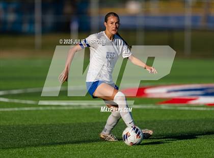Thumbnail 1 in Hamilton Southeastern vs. Anderson (IHSAA 3A Section 8 Round 1) photogallery.