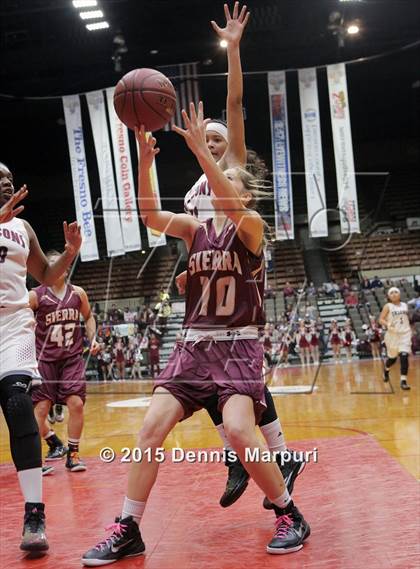 Thumbnail 2 in Independence vs. Sierra (CIF Central - D2 Girls Final) photogallery.