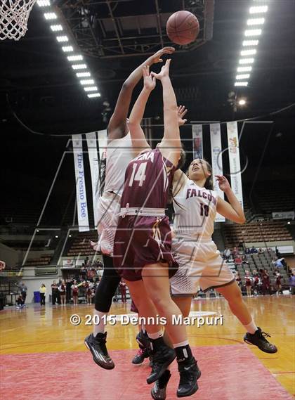 Thumbnail 3 in Independence vs. Sierra (CIF Central - D2 Girls Final) photogallery.