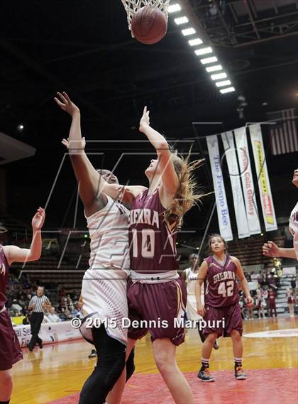 Thumbnail 2 in Independence vs. Sierra (CIF Central - D2 Girls Final) photogallery.