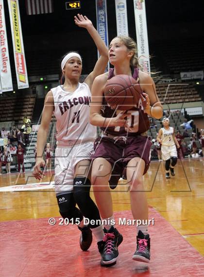 Thumbnail 1 in Independence vs. Sierra (CIF Central - D2 Girls Final) photogallery.