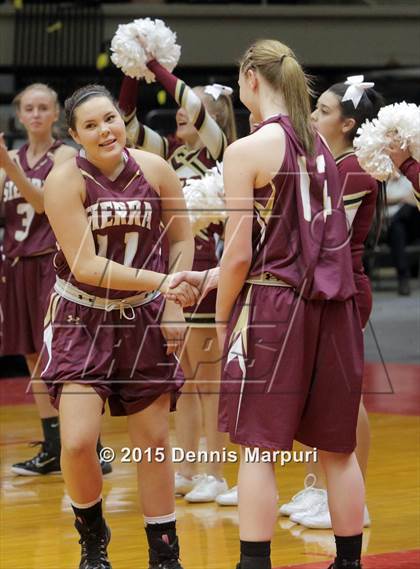 Thumbnail 2 in Independence vs. Sierra (CIF Central - D2 Girls Final) photogallery.