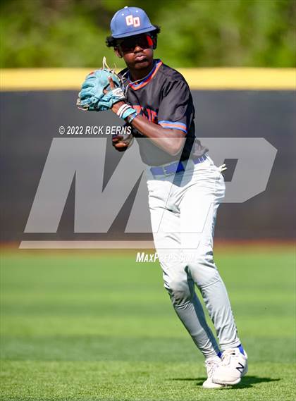 Thumbnail 2 in Grand Oaks vs Willis photogallery.
