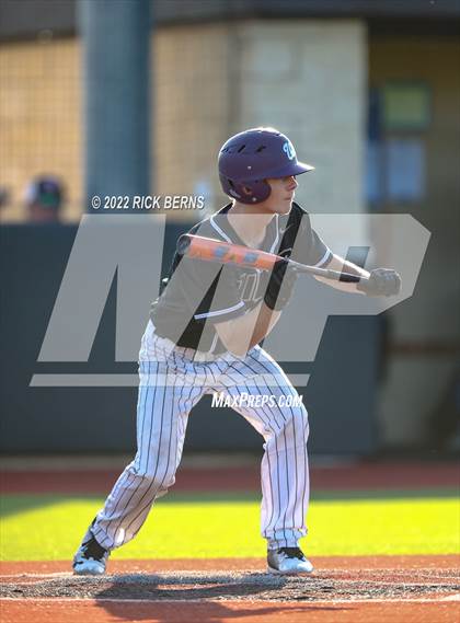 Thumbnail 2 in Grand Oaks vs Willis photogallery.