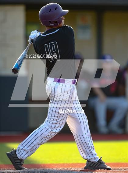 Thumbnail 2 in Grand Oaks vs Willis photogallery.