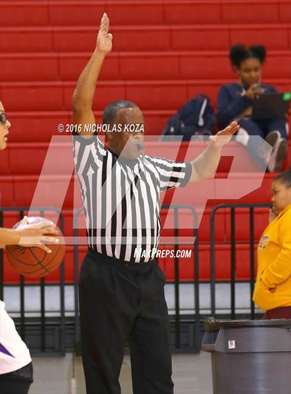 Thumbnail 3 in St. Anthony vs. Millikan (Battle of the Beach) photogallery.