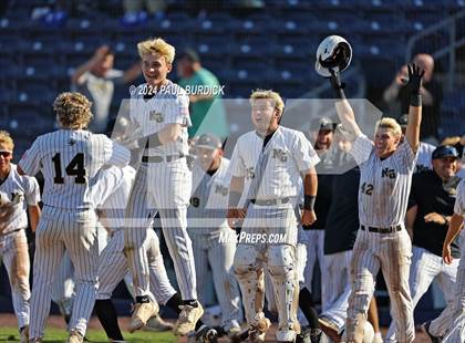 Thumbnail 2 in Avonworth vs. Neumann-Goretti (PIAA 3A Championship) photogallery.
