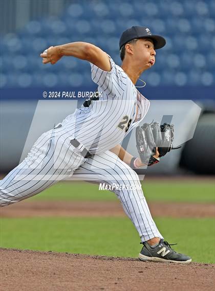 Thumbnail 1 in Avonworth vs. Neumann-Goretti (PIAA 3A Championship) photogallery.