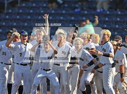 Thumbnail 1 in Avonworth vs. Neumann-Goretti (PIAA 3A Championship) photogallery.