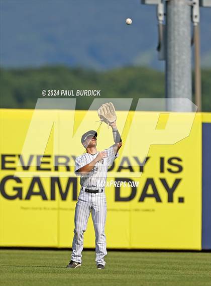 Thumbnail 3 in Avonworth vs. Neumann-Goretti (PIAA 3A Championship) photogallery.