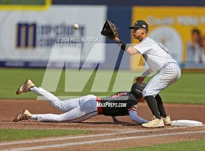 Thumbnail 1 in Avonworth vs. Neumann-Goretti (PIAA 3A Championship) photogallery.