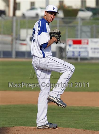 Thumbnail 3 in Hoover @ Burbank photogallery.
