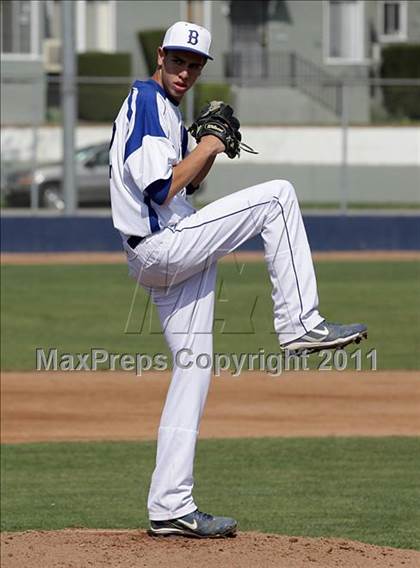 Thumbnail 1 in Hoover @ Burbank photogallery.