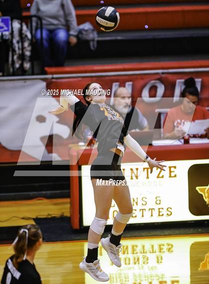 Thumbnail 1 in Hardin vs Warren (UIL Volleyball 3A DII Bi-District) photogallery.