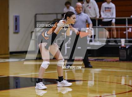 Thumbnail 3 in Hardin vs Warren (UIL Volleyball 3A DII Bi-District) photogallery.