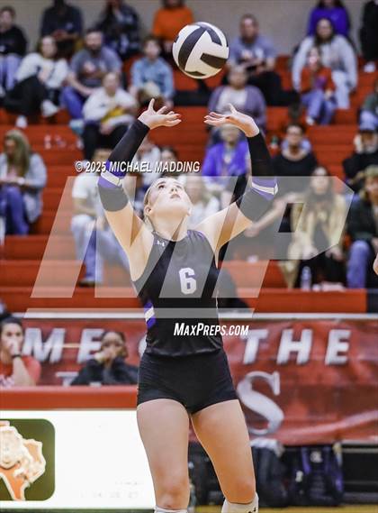 Thumbnail 3 in Hardin vs Warren (UIL Volleyball 3A DII Bi-District) photogallery.