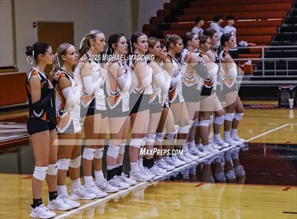 Thumbnail 3 in Hardin vs Warren (UIL Volleyball 3A DII Bi-District) photogallery.