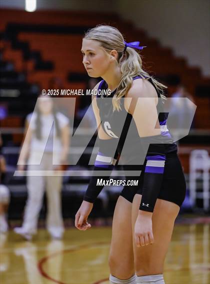 Thumbnail 1 in Hardin vs Warren (UIL Volleyball 3A DII Bi-District) photogallery.
