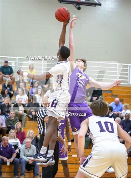Thumbnail 1 in Lipscomb Academy @ Father Ryan photogallery.