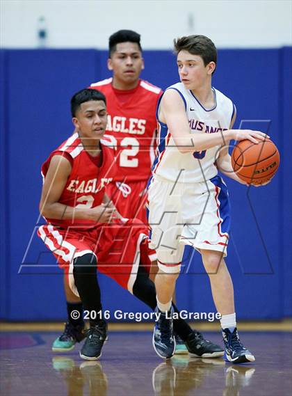 Thumbnail 1 in Carter-Riverside @ Grapevine photogallery.