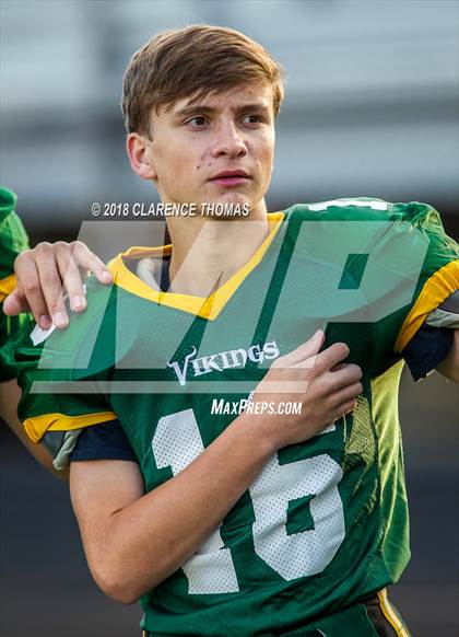 Thumbnail 1 in Woodgrove @ Loudoun Valley photogallery.