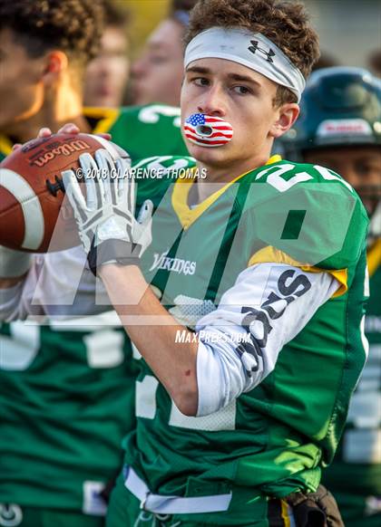 Thumbnail 3 in Woodgrove @ Loudoun Valley photogallery.