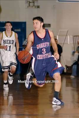 Thumbnail 2 in Modesto Chr. vs. Elk Grove (Hoops for Hungry) photogallery.