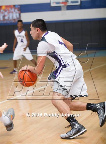 Thumbnail 3 in Humble vs. Clear Falls (McDonald's Texas Invitational) photogallery.