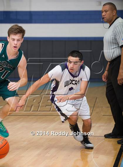 Thumbnail 2 in Humble vs. Clear Falls (McDonald's Texas Invitational) photogallery.