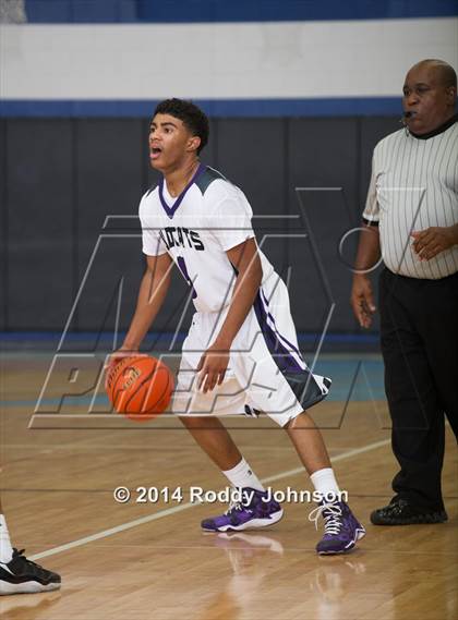 Thumbnail 2 in Humble vs. Clear Falls (McDonald's Texas Invitational) photogallery.