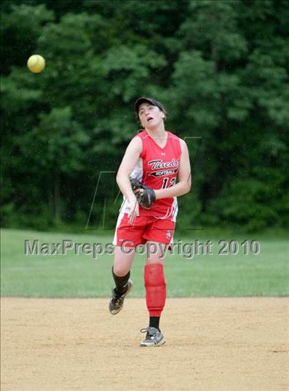 Thumbnail 2 in Chapel Field Christian @ Tuxedo (Section 9 Class C Semifinal) photogallery.