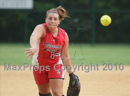 Thumbnail 2 in Chapel Field Christian @ Tuxedo (Section 9 Class C Semifinal) photogallery.