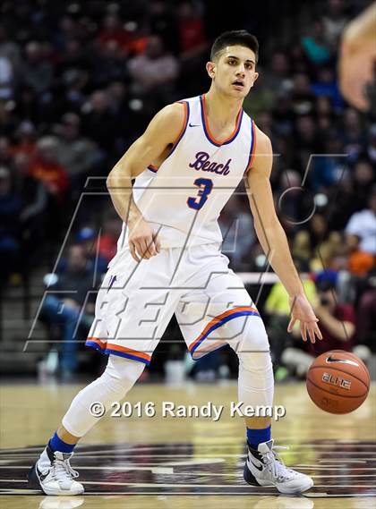 Thumbnail 2 in Rainier Beach vs. Oak Hill  (Bass Pro Tournament of Champions) photogallery.