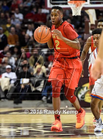 Thumbnail 2 in Rainier Beach vs. Oak Hill  (Bass Pro Tournament of Champions) photogallery.