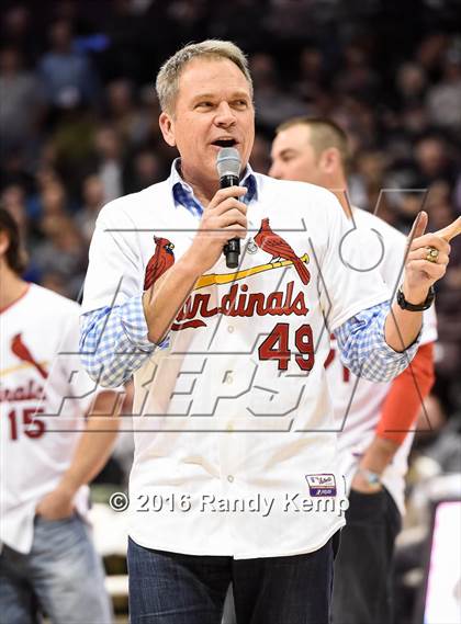 Thumbnail 3 in Rainier Beach vs. Oak Hill  (Bass Pro Tournament of Champions) photogallery.