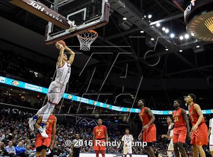 Thumbnail 2 in Rainier Beach vs. Oak Hill  (Bass Pro Tournament of Champions) photogallery.