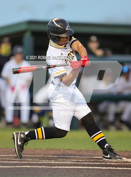 Thumbnail 2 in Corsicana vs. Forney (UIL 5A Bi-District) photogallery.