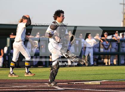 Thumbnail 3 in Corsicana vs. Forney (UIL 5A Bi-District) photogallery.